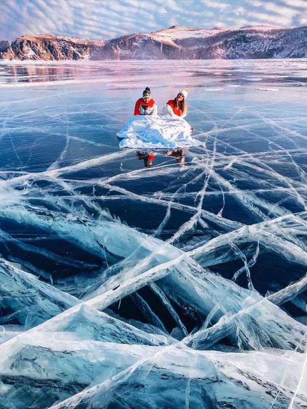 Stunning Views of Frozen Lake Baikal - Sputnik International