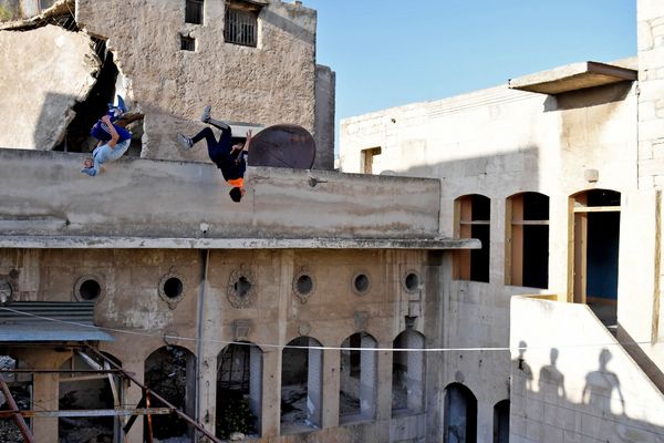 Syrian Teenagers Practice Parkour in Aleppo - Sputnik International