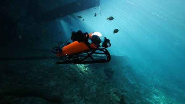 SwarmDiver by Aquabotix - Sputnik International