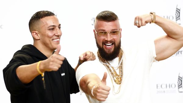 German rappers Kollegah (R) and Farid Bang pose during a photocall upon arrival for the 2018 Echo Music Award ceremony in Berlin, Germany April 12, 2018 - Sputnik International