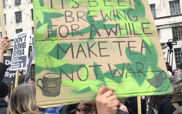 Crowds in London protest against Britain and the US launching military strikes in Syria Crowds in London protest against Britain and the US launching military strikes in Syria - Sputnik International