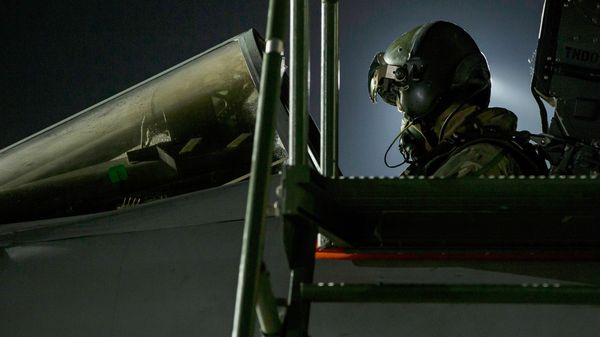 In this image released by Britain's Ministry of Defense, a Tornado pilot sits in his cockpit before flying at Britain Royal Air Force base in Akrotiri, Cyprus Saturday, April 14, 2018 - Sputnik International