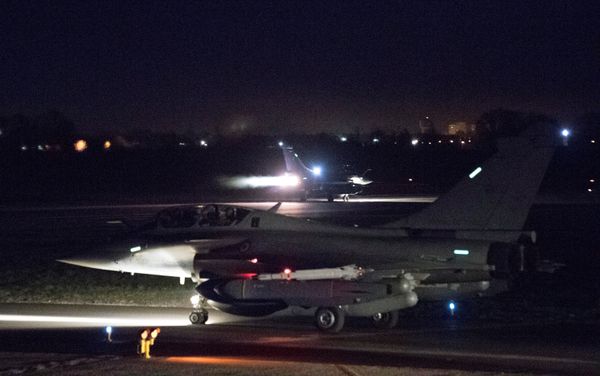 French Rafale fighter jets prepare to take off late April 13, 2018 from the Saint-Dizier military base in eastern France in this picture released April 14, 2018 by the French Military French Rafale fighter jets prepare to take off late April 13, 2018 from the Saint-Dizier military base in eastern France in this picture released April 14, 2018 by the French Military - Sputnik International