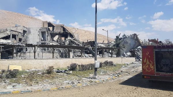 Aftermath of attack on the Barzah scientific research center near Damascus, April 14, 2018 - Sputnik International