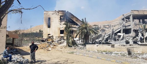 Aftermath of attack on the Barzah scientific research center near Damascus, April 14, 2018 - Sputnik International