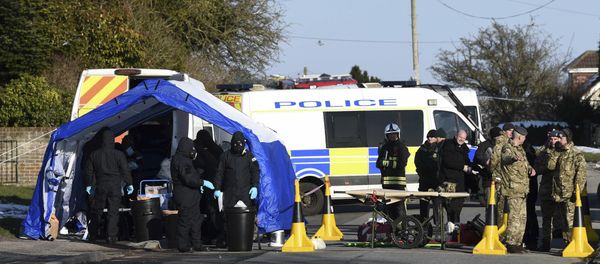 Various police, Army and other emergency service personal attend a scene in Durrington near Salisbury, England, Monday March 19, 2018, as a car is taken away for further investigation into the suspected nerve agent attack on Russian double agent Sergei Skripal and his daughter Yulia Various police, Army and other emergency service personal attend a scene in Durrington near Salisbury, England, Monday March 19, 2018, as a car is taken away for further investigation into the suspected nerve agent attack on Russian double agent Sergei Skripal and his daughter Yulia - Sputnik International