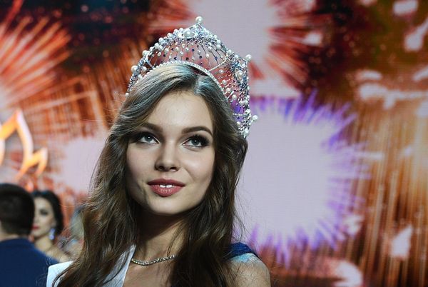 Miss Russia 2018 Yulia Polyachikhina (Chuvash Republic) during the awards ceremony for the finalists of the Miss Russia 2018 national beauty contest at the Barvikha concert hall - Sputnik International