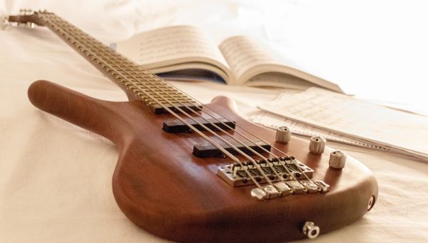 Electric guitar - Sputnik International