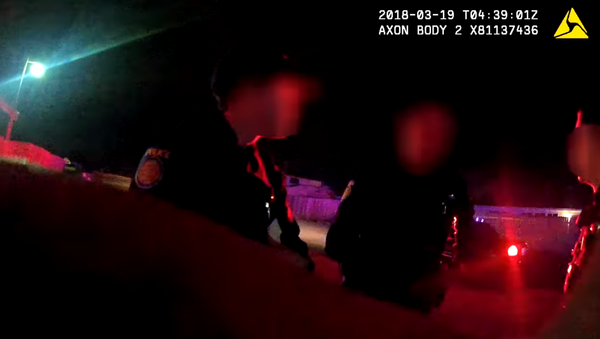 New footage confirms medical attention to Stephon Clark was delayed and showed that officers repeatedly muted their body-worn cameras - Sputnik International