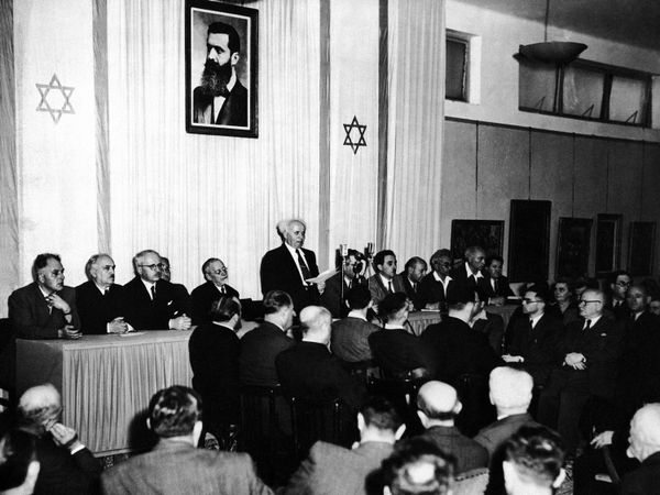 Cabinet Ministers of the new state of Israel are seen on May 14, 1948, at a ceremony at the Tel Aviv Art Museum, marking the creation of the new state - Sputnik International