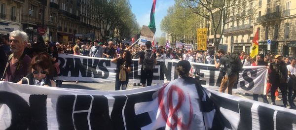 Demonstration against the French government's reform plans in Paris Demonstration against the French government's reform plans in Paris - Sputnik International
