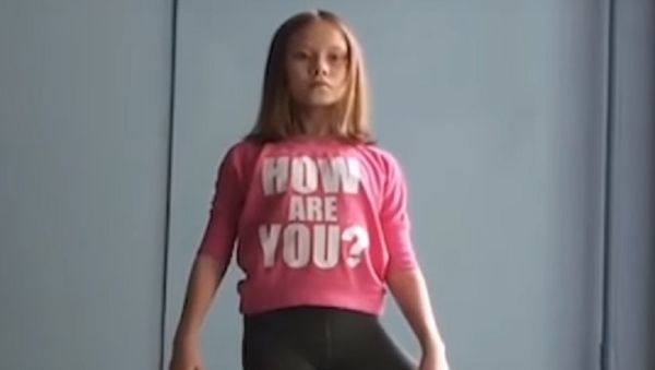 Russia: Young Ballet Dancer Shows Off Jaw-Dropping Skills - Sputnik International