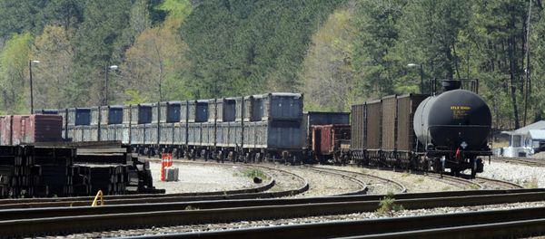 Containers that were loaded with tons of sewage sludge in Parrish Containers that were loaded with tons of sewage sludge in Parrish - Sputnik International
