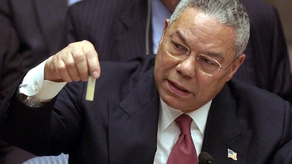 Colin Powell présente une fiole censée contenir de l'anthrax au Conseil de sécurité de lOnu - Sputnik International