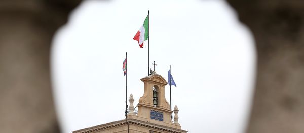 The Italian flag flutters at the Quirinal Palace during the two-day talks on government formation, after March national elections, in Rome, Italy, April 4, 2018 The Italian flag flutters at the Quirinal Palace during the two-day talks on government formation, after March national elections, in Rome, Italy, April 4, 2018 - Sputnik International