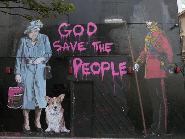 Elizabeth II, Queen of The Streets - Sputnik International