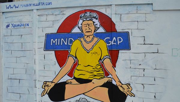 Elizabeth II, Queen of The Streets - Sputnik International