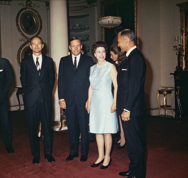 Neil Armstrong, Apollo 11 astronaut shown with Michael Collins and Edwin “Buzz Aldrin as they meet Queen Elizabeth II at Buckingham Palace, Oct. 14, 1969 in London - Sputnik International
