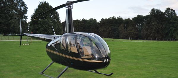 The Robinson R44 helicopter which the gang used to bring in drugs - Sputnik International