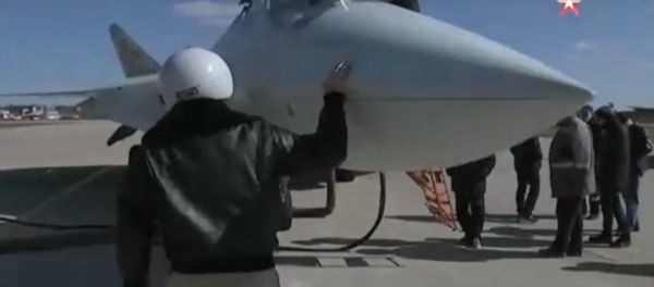 Подготовка Су-57 к Параду Победы: кадры тренировочных полетов Подготовка Су-57 к Параду Победы: кадры тренировочных полетов - Sputnik International
