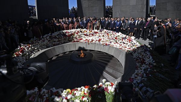 The ceremony of laying flowers at the eternal flame at the Armenian Genocide Victims Memorial in Yerevan The ceremony of laying flowers at the eternal flame at the Armenian Genocide Victims Memorial in Yerevan - Sputnik International