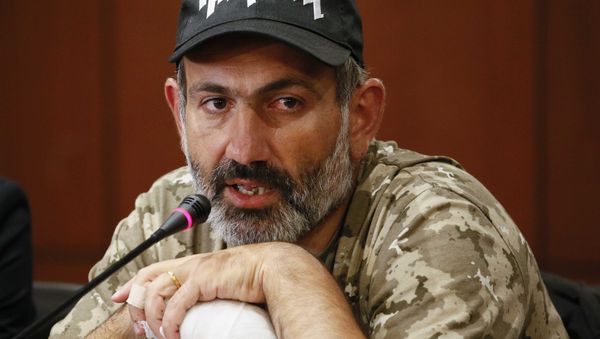 Armenian opposition leader Nikol Pashinyan speaks during a news conference in Yerevan, Armenia April 24, 2018 - Sputnik International