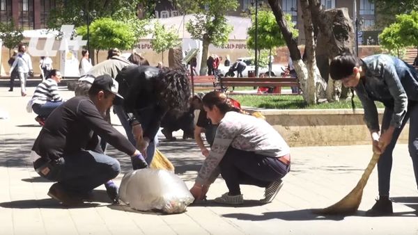 Gets Citizen Clean-Up Gets Citizen Clean-Up - Sputnik International