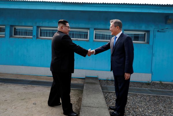 North Korea's Leader Kim Jong-un Meets South Korea's President Moon Jae-in North Korea's Leader Kim Jong-un Meets South Korea's President Moon Jae-in - Sputnik International
