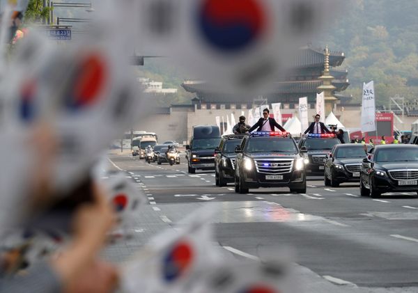 North Korea's Leader Kim Jong-un Meets South Korea's President Moon Jae-in North Korea's Leader Kim Jong-un Meets South Korea's President Moon Jae-in - Sputnik International