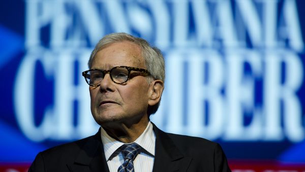 Tom Brokaw speaks at the Pennsylvania Chamber of Business and Industry annual dinner Monday, Sept. 22, 2014, in Hershey, Pa. - Sputnik International