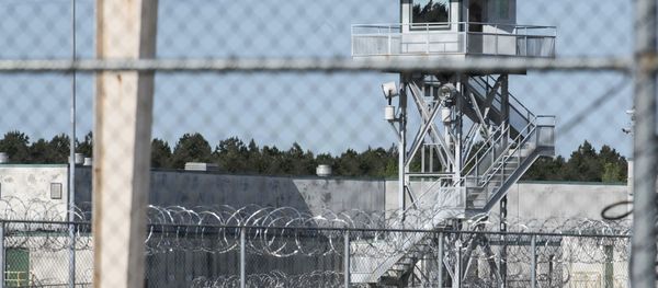 This shows the Lee Correctional Institution on Monday, April 16, 2018, in Bishopville, S.C. Multiple inmates were killed and others seriously injured amid fighting between prisoners inside the maximum security prison in South Carolina. - Sputnik International
