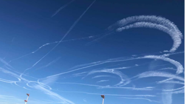 Air Force Contrails - Sputnik International