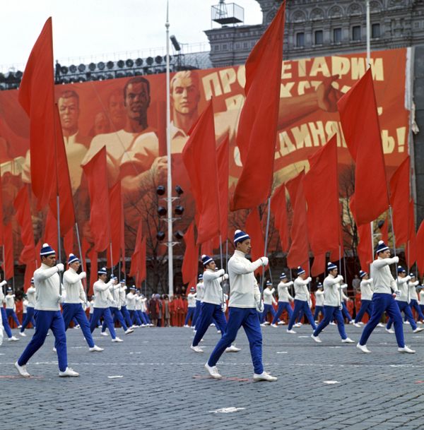 Peace, Labor, May! How Soviet People Celebrated International Worker's Day Peace, Labor, May! How Soviet People Celebrated International Worker's Day - Sputnik International