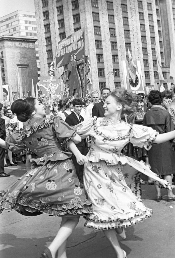 Peace, Labor, May! How Soviet People Celebrated International Worker's Day Peace, Labor, May! How Soviet People Celebrated International Worker's Day - Sputnik International