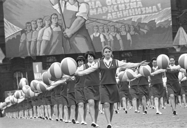 Peace, Labor, May! How Soviet People Celebrated International Worker's Day Peace, Labor, May! How Soviet People Celebrated International Worker's Day - Sputnik International
