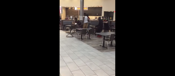 Fight at Arundel Mills Mall - Sputnik International