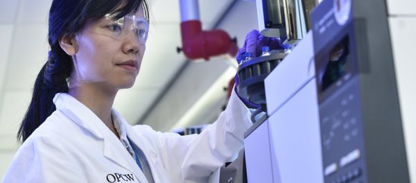 A laboratory technician controls a test vial at the OPCW (The Organisation for the Prohibition of Chemical Weapons) headquarters in the Hague, The Netherlands, on April 20, 2017 A laboratory technician controls a test vial at the OPCW (The Organisation for the Prohibition of Chemical Weapons) headquarters in the Hague, The Netherlands, on April 20, 2017 - Sputnik International