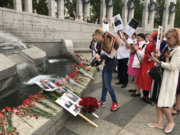 Every year the march keeps attracting other US citizens wishing to honor the memory of their relatives who had fought in the war. Every year the march keeps attracting other US citizens wishing to honor the memory of their relatives who had fought in the war. - Sputnik International
