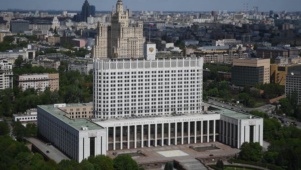 The Government House, front, and a residential building at Kudrinskaya Square in Moscow The Government House, front, and a residential building at Kudrinskaya Square in Moscow - Sputnik International