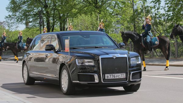 Aurus limousine of the President of the Russian Federation motorcade, part of the Cortege project - Sputnik International