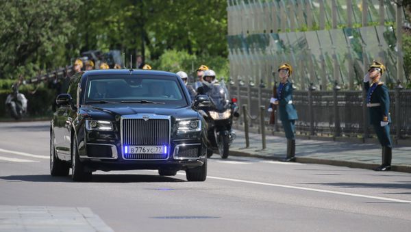 Aurus limousine of the President of the Russian Federation motorcade, part of the Cortege project - Sputnik International