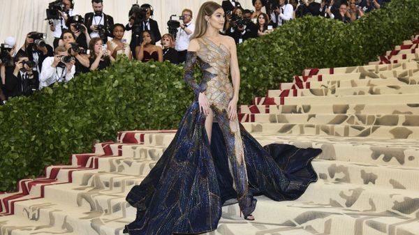 Супермодель Джиджи Хадид на балу Института костюма Met Gala 2018 в Нью-Йорке - Sputnik International