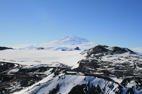 'Ice Key' to the Universe's Mysteries: Why are Researchers Hunting for Neutrinos in Antarctic? 'Ice Key' to the Universe's Mysteries: Why are Researchers Hunting for Neutrinos in Antarctic? - Sputnik International