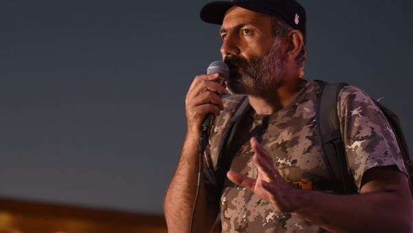 Armenian opposition leader Nikol Pashinyan at an evening rally on Republic Square in Yerevan - Sputnik International