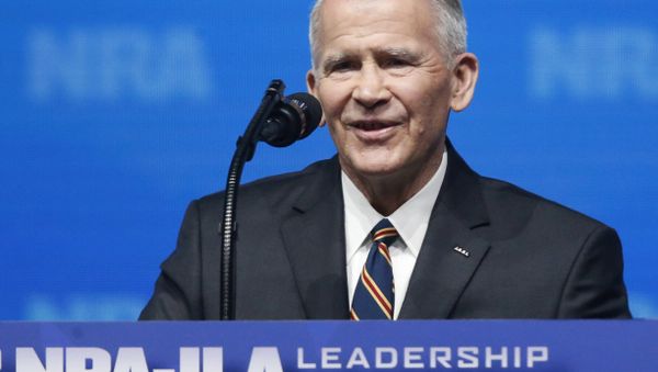 Oliver North - Sputnik International