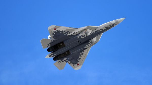 The multipurpose fighter of the fifth generation SU-57 on the military parade devoted to the 73rd anniversary of the victory in the Great Patriotic War of 1941-1945 - Sputnik International