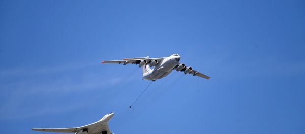 The Il-78 air refueller and the strategic Tu-160 bomber rocket carrier on the military parade devoted to the 73rd anniversary of the victory in the Great Patriotic War of 1941-1945 - Sputnik International