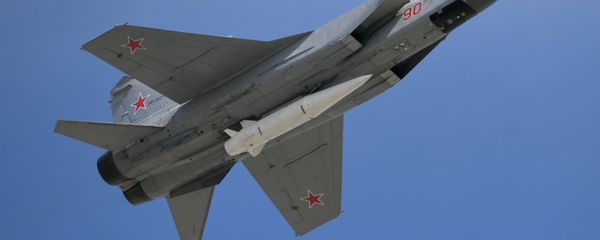Multi-purpose fighter MiG-31 with the hypersonic Kinzhal rocket on the military parade devoted to the 73rd anniversary of the victory in the Great Patriotic War of 1941-1945 Multi-purpose fighter MiG-31 with the hypersonic Kinzhal rocket on the military parade devoted to the 73rd anniversary of the victory in the Great Patriotic War of 1941-1945 - Sputnik International
