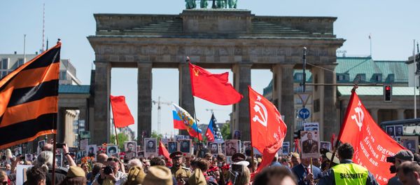 Participants of the action Immortal regiment in Berlin Participants of the action Immortal regiment in Berlin - Sputnik International