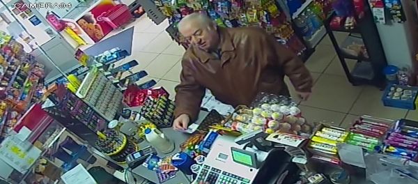 In this Feb. 27, 2018 grab taken from CCTV video provided by ITN on Wednesday, March 7, 2018 , former spy Sergei Skripal shops at a store in Salisbury, England In this Feb. 27, 2018 grab taken from CCTV video provided by ITN on Wednesday, March 7, 2018 , former spy Sergei Skripal shops at a store in Salisbury, England - Sputnik International